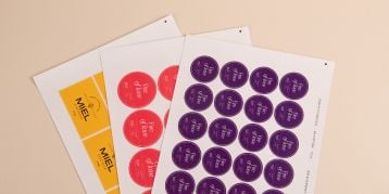étiquettes personnalisées en planche