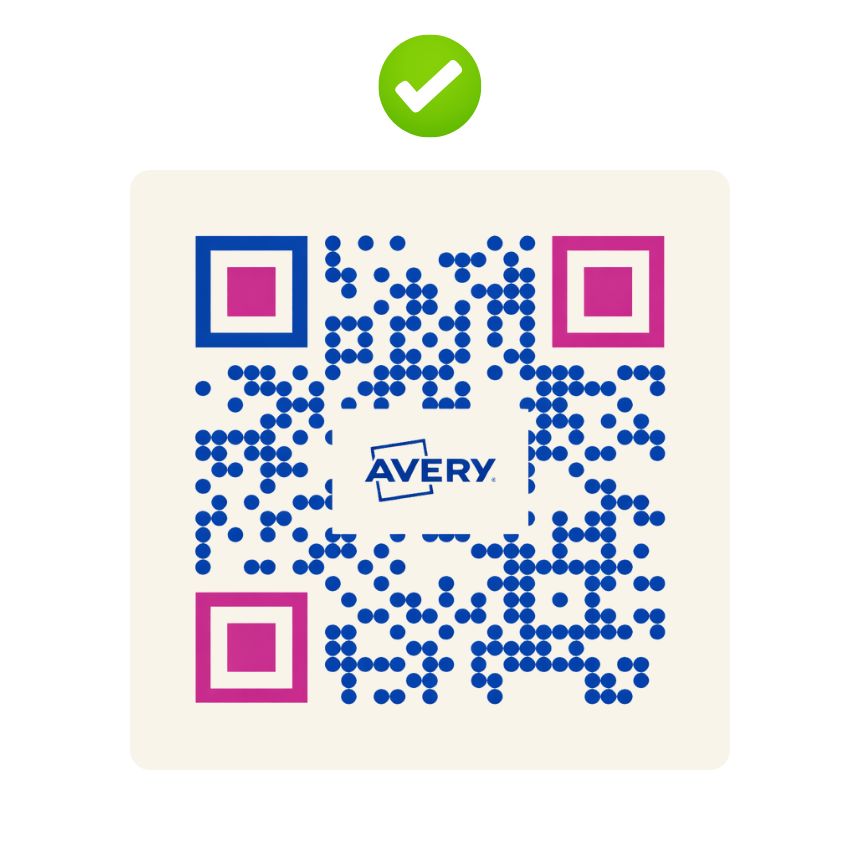 VALIDE : Utilisation subtile des couleurs de la marque dans le QR code