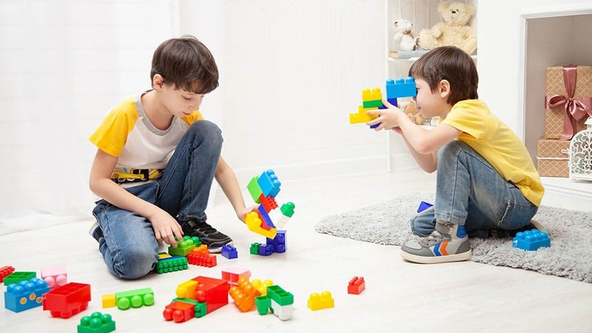 enfants qui jouent