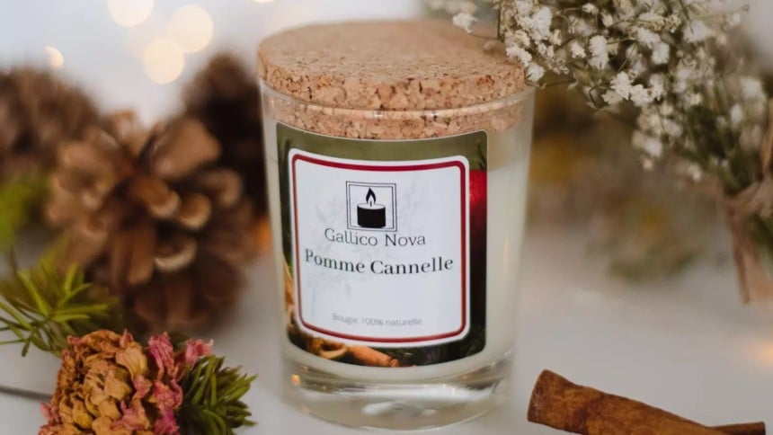 bougies de la marque gallico nova avec des étiquettes personnalisées