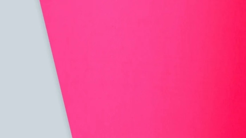 Etiquettes en papier rose fluo