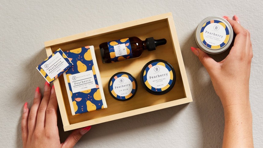 Produits cosmétiques avec étiquettes personnalisées en papier crème texturé