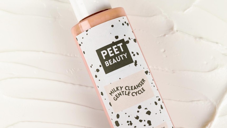 Bouteille de produit cosmétique avec une étiquette personnalisée
