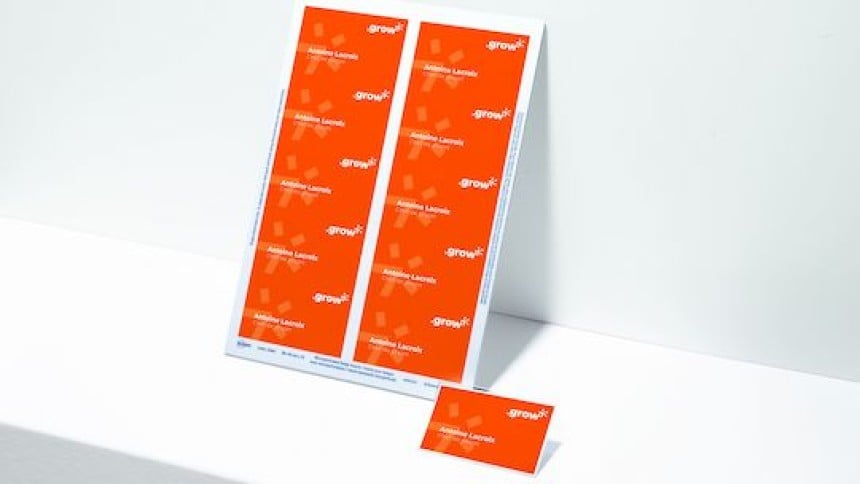Planche d'inserts pour badges imprimés avec un design rouge
