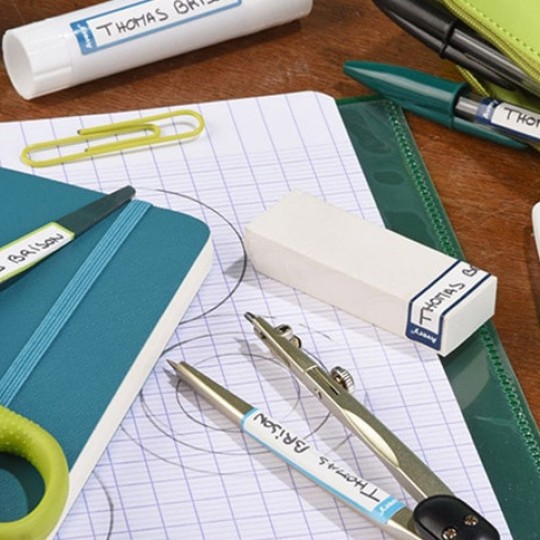 etiquettes stylos ciseaux