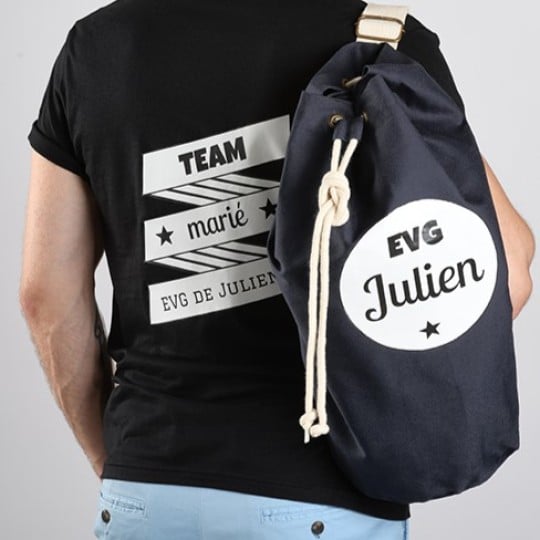 T-shirt et sac EGV personnalisés avec un transfert textile