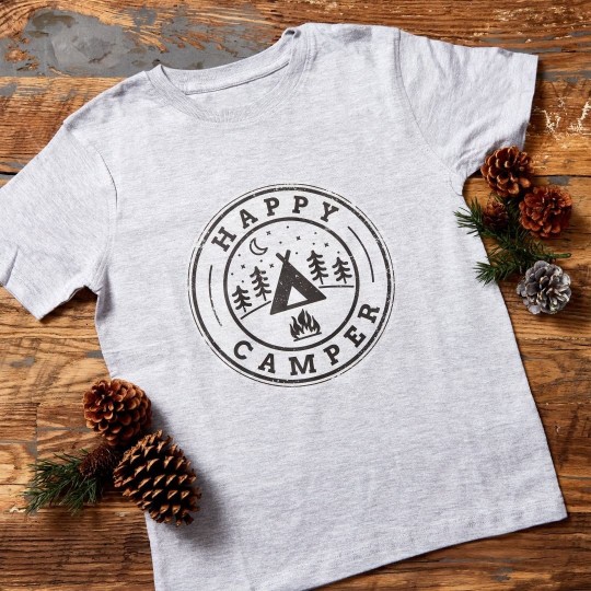 T-shirt campeur personnalisé avec un transfert textile