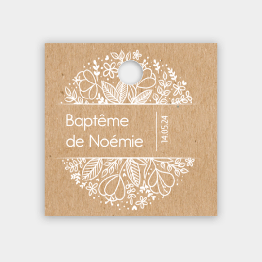 design d'étiquette américaine carrée pour un baptême