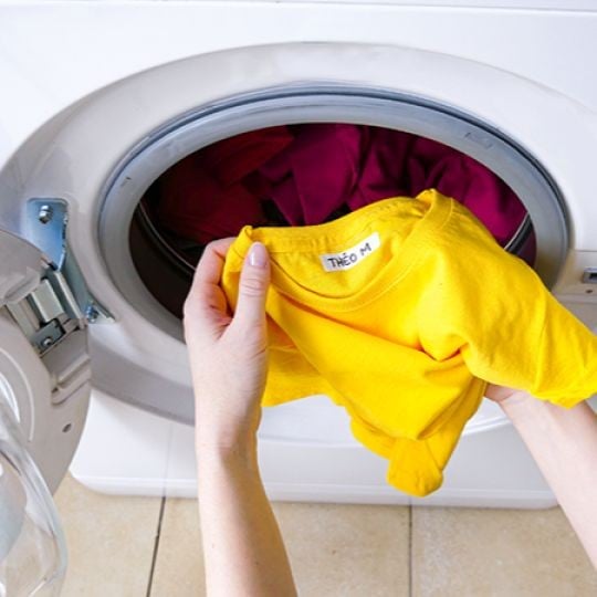 Etiquettes vêtements résistantes au lavage