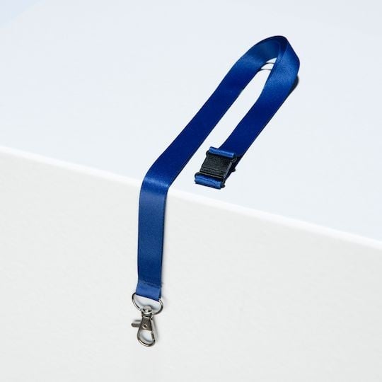 Tours de cou bleus recyclés pour badges avec mousqueton et clip de sécurité