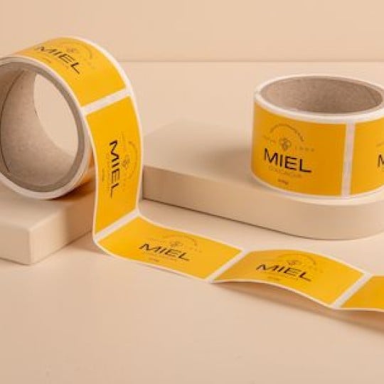 Etiquettes personnalisées en rouleaux