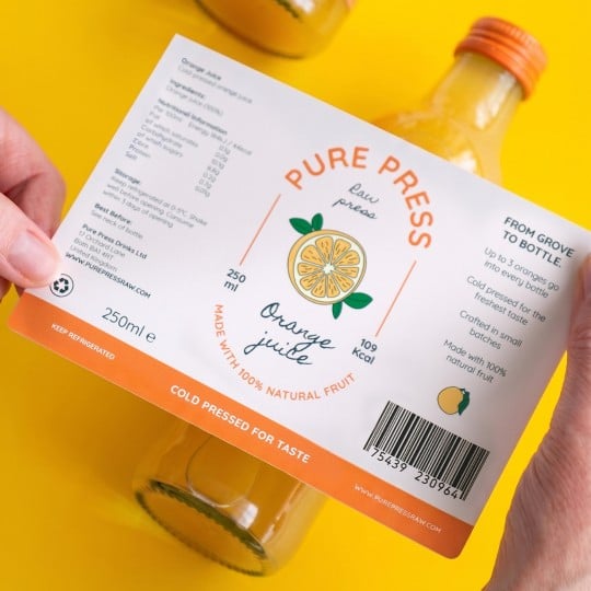 étiquette réglementaire d'une bouteille de jus de fruit