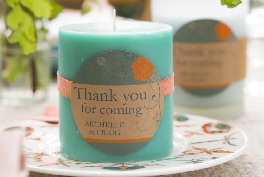 bougie personnalisés en cadeaux invites de mariage