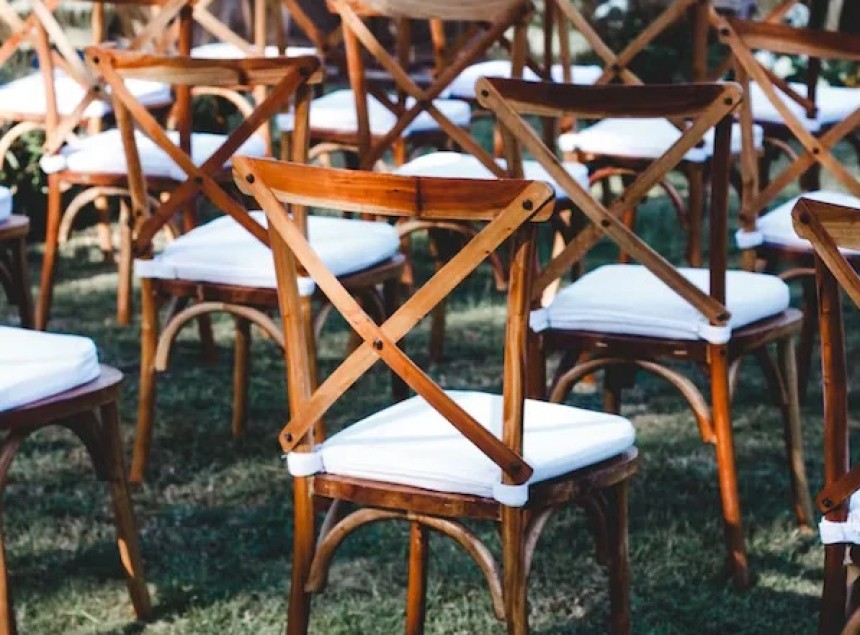 choix des chaises pour la décoration d'un mariage