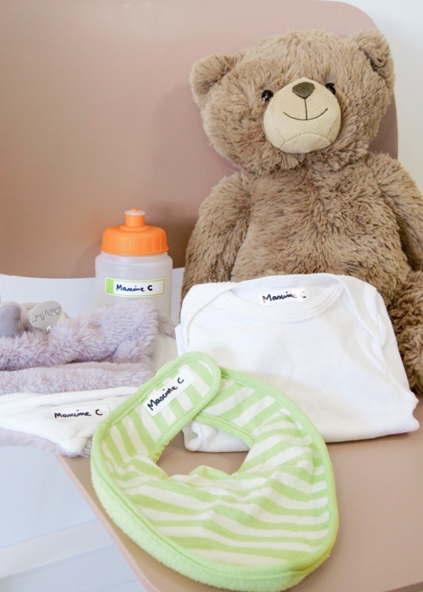 Etiquettes vêtements autocollantes pour marquer les affaires de bébé