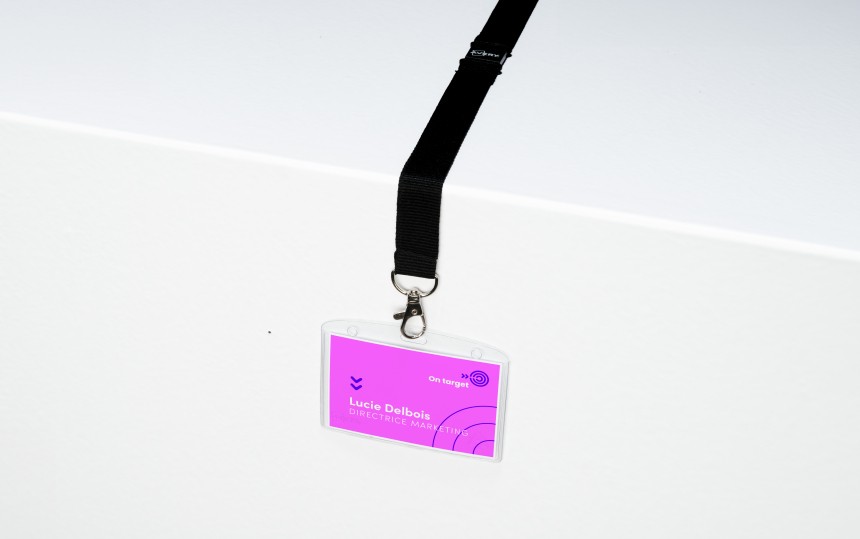 porte badge Avery avec tour de cou et insertion imprimable personnalisable