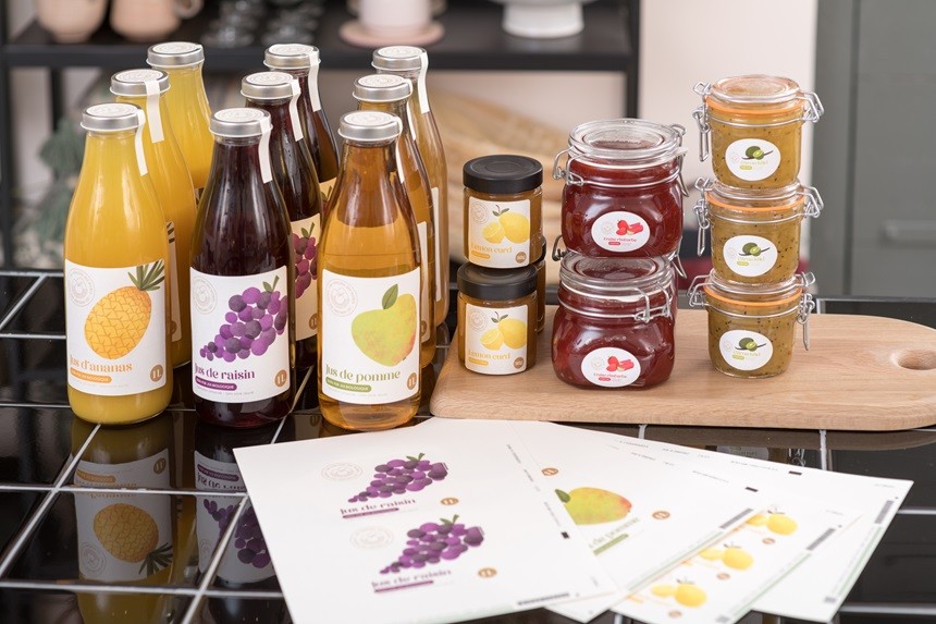 Etiquettes personnalisées pour bouteilles de jus de fruits