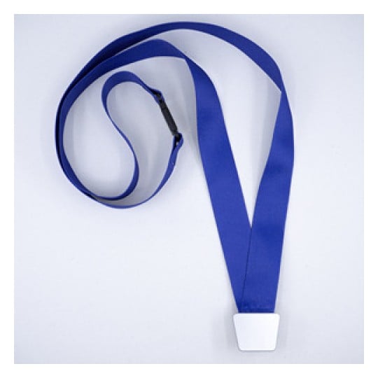 C'est une médaille avec un ruban bleu, sans gravure ni inscription visible.