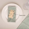 Etiquette américaine biseautée en papier kraft utilisée en marque place pour un mariage