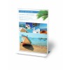 L'image présente une brochure pour l'hôtel Andalus sur la Costa Brava, avec des informations sur l'emplacement, les commodités, les activités et des photos de la plage, d'une piscine et d'un bateau sur le rivage.